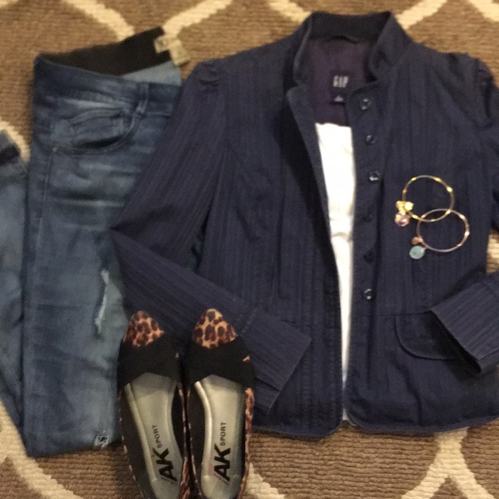 Gap size 2 Navy Blue light Jacket